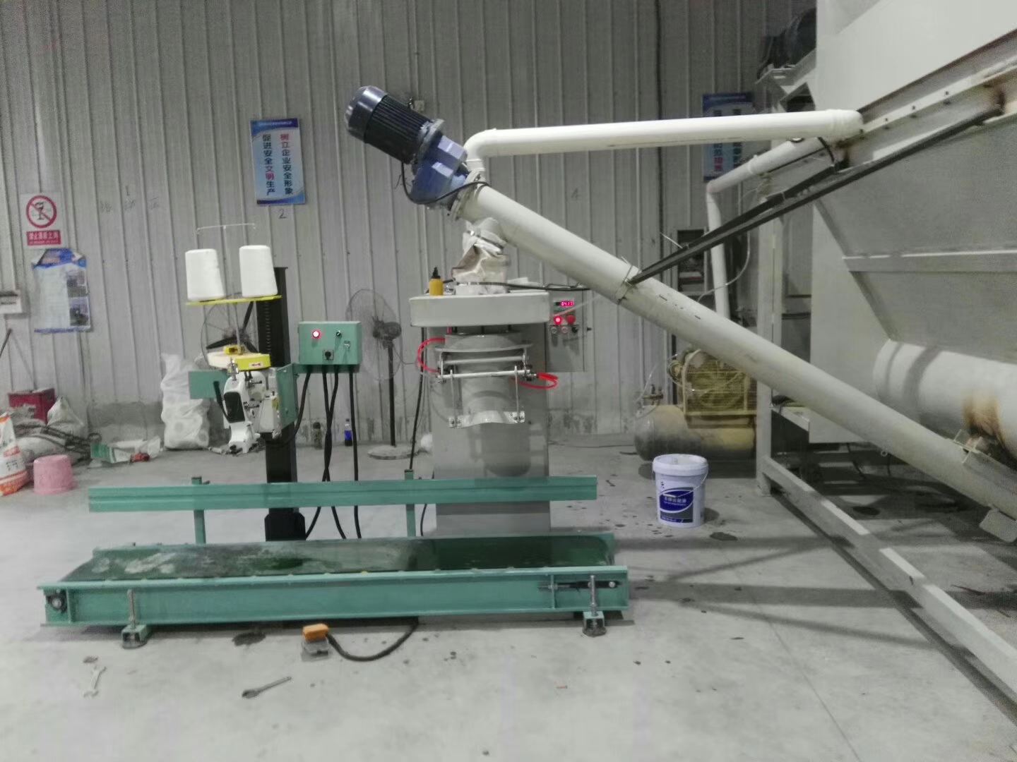 干粉砂漿生產(chǎn)線設備電機工作時出現(xiàn)晃動的原因